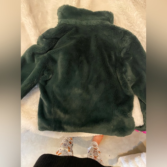 Rebecca Minkoff Faux Fur Jacket
Green
Pointed Collar - Picture 2 of 3